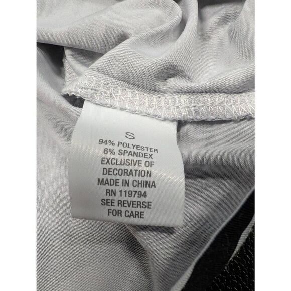 ROZ & ALI V Neck Paisley Short Sleeve Shirt Black and White Tunic Women's Small - Picture 4 of 5